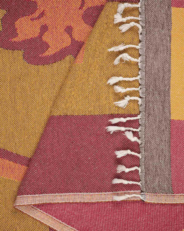 Gryffindor™ Crest Blanket - Image 5