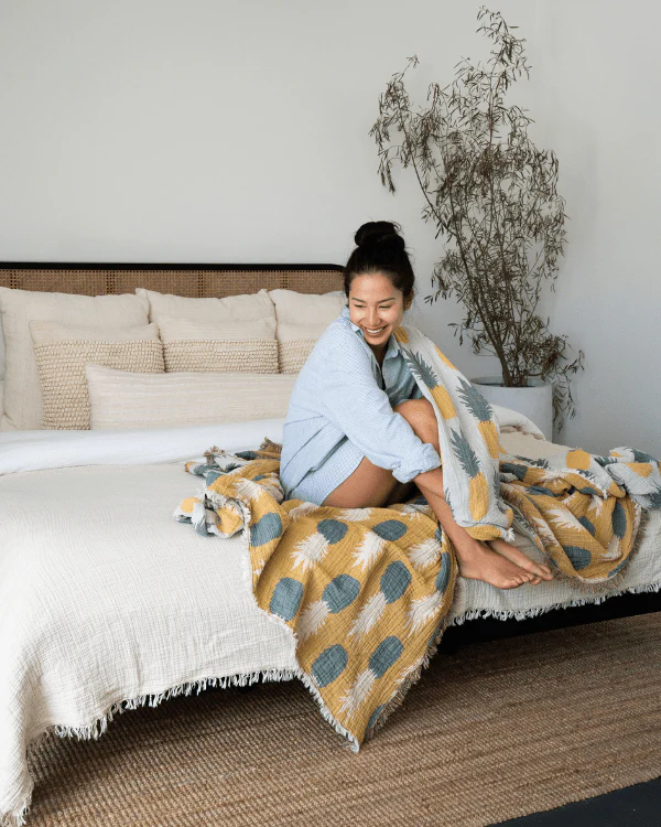 Pineapple - PARTY BLANKET™ - Image 4